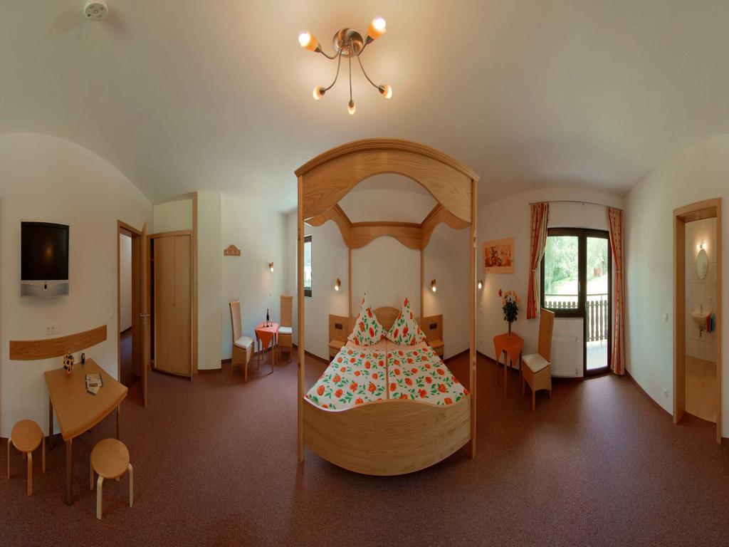 Moselhotel Waldeck Burgen  Zewnętrze zdjęcie